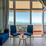 Apartment Front Marinella di Sarzana