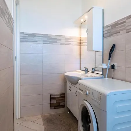Apartment Awesome In *